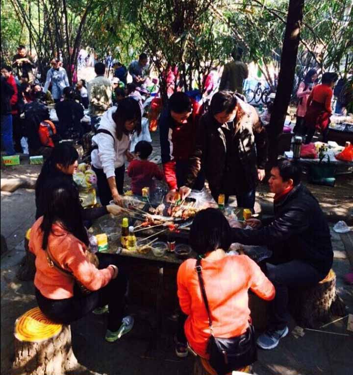 濃情冬日，戶外燒烤話情誼