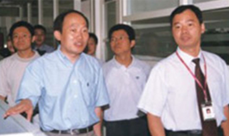 中國房地產(chǎn)估價師學(xué)會副會長兼秘書長柴強在公司視察